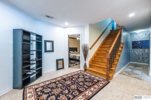 16606 Mason Street, Omaha, NE 68118