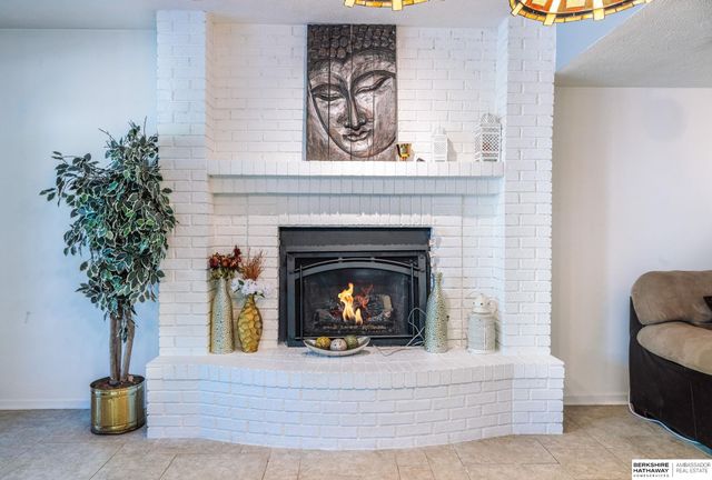 16606 Mason Street, Omaha, NE 68118