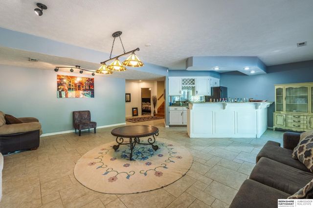 16606 Mason Street, Omaha, NE 68118