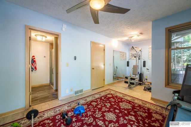 16606 Mason Street, Omaha, NE 68118