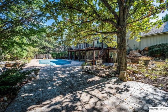 16606 Mason Street, Omaha, NE 68118