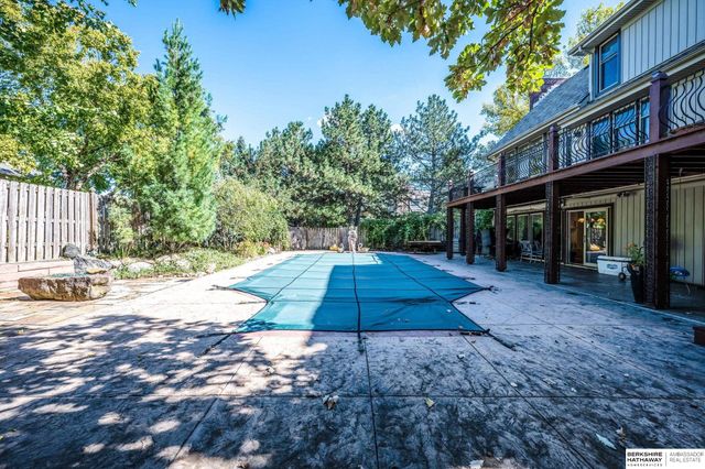 16606 Mason Street, Omaha, NE 68118