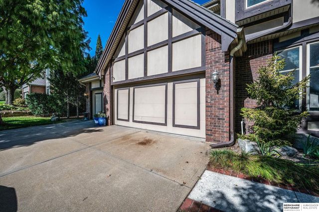 16606 Mason Street, Omaha, NE 68118