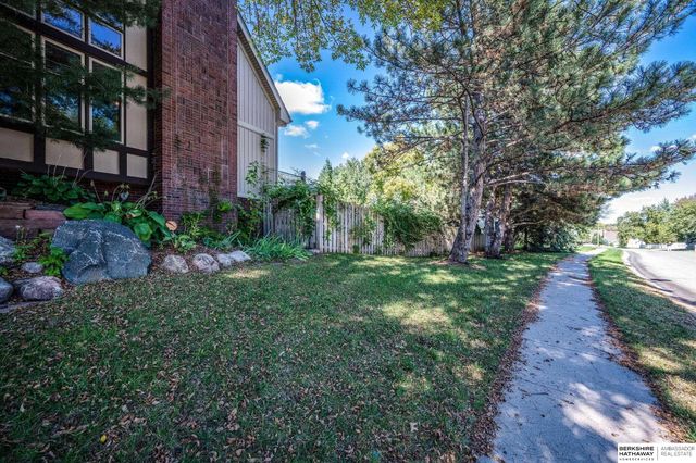 16606 Mason Street, Omaha, NE 68118