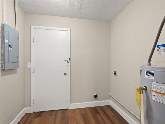 540 E HIGHLAND AVENUE, Clermont, FL 34711