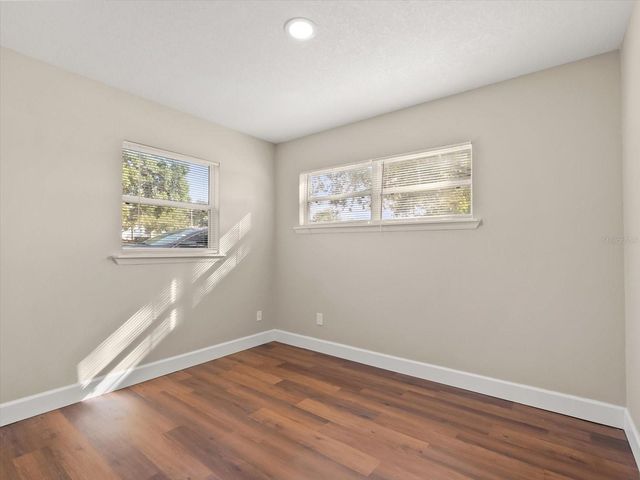 540 E HIGHLAND AVENUE, Clermont, FL 34711