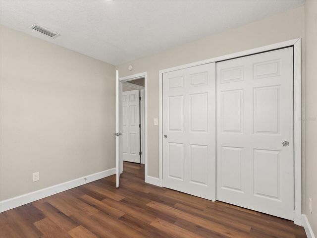 540 E HIGHLAND AVENUE, Clermont, FL 34711