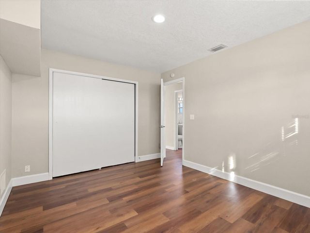 540 E HIGHLAND AVENUE, Clermont, FL 34711