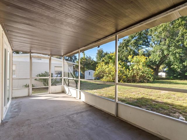 540 E HIGHLAND AVENUE, Clermont, FL 34711