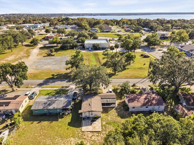 540 E HIGHLAND AVENUE, Clermont, FL 34711