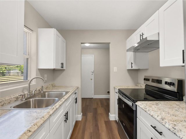 540 E HIGHLAND AVENUE, Clermont, FL 34711