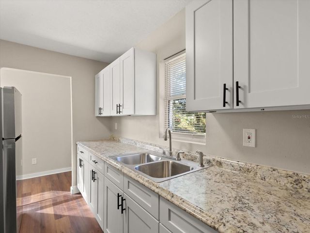 540 E HIGHLAND AVENUE, Clermont, FL 34711