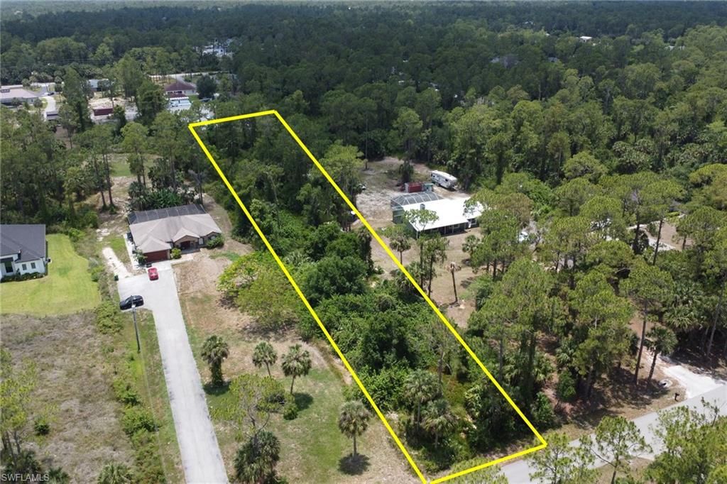 2070 20th AVE NE, Naples, FL 34120