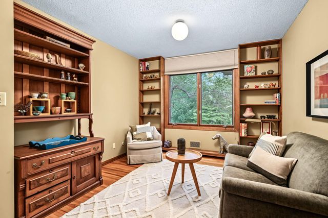 110 19th Avenue SW, New Brighton, MN 55112