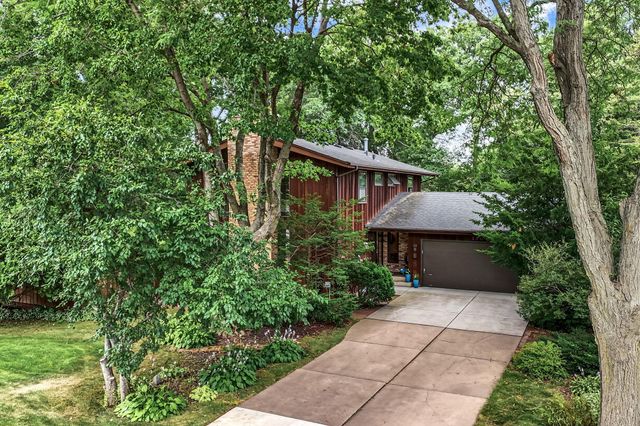 110 19th Avenue SW, New Brighton, MN 55112