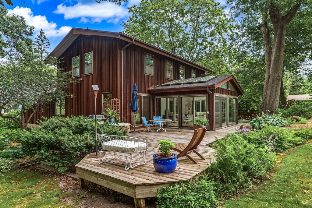 110 19th Avenue SW, New Brighton, MN 55112