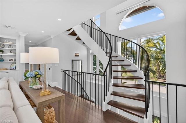 1552 San Carlos Bay DR, Sanibel, FL 33957