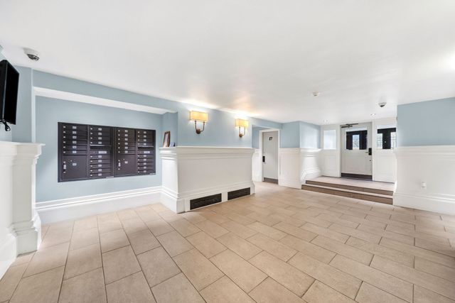 863 Massachusetts Ave 32, Cambridge, MA 02139