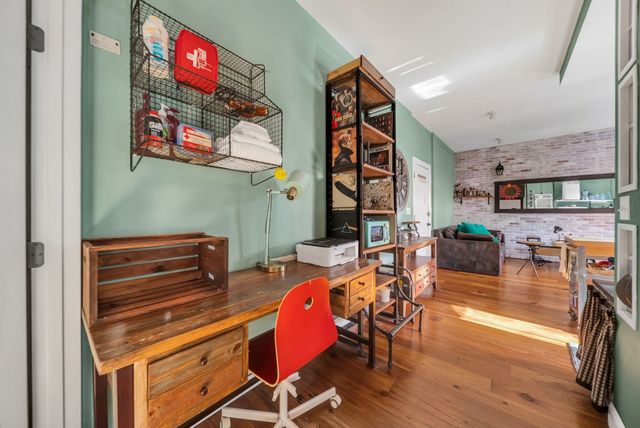 863 Massachusetts Ave 32, Cambridge, MA 02139