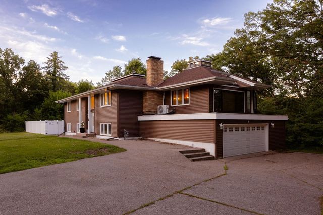 1631 21st Avenue NW, New Brighton, MN 55112