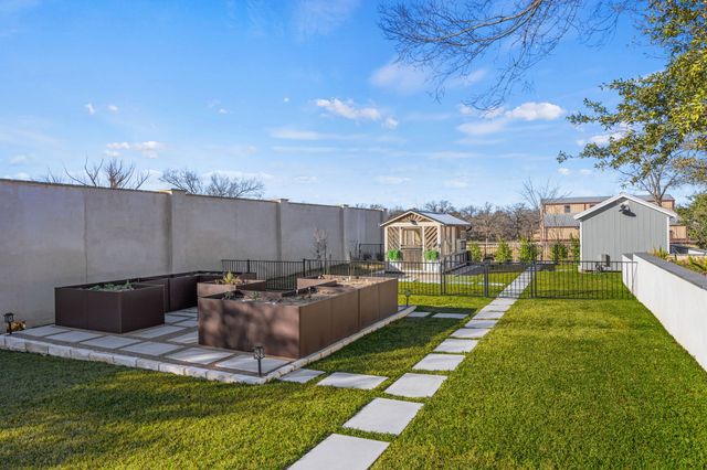 702 S White Chapel Boulevard, Southlake, TX 76092