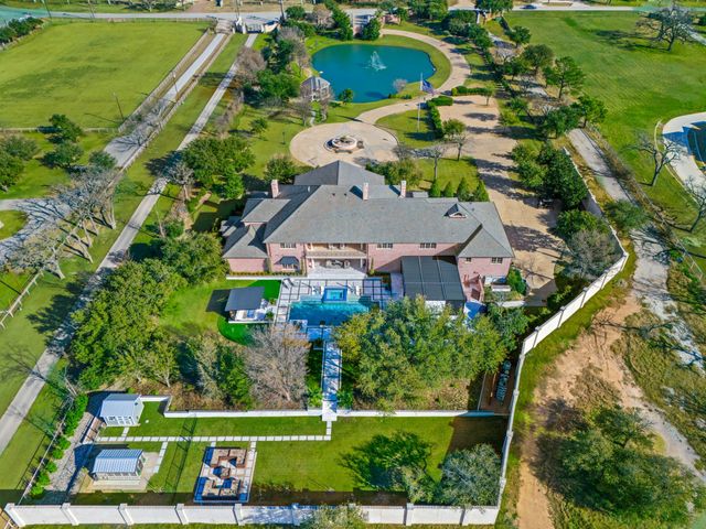 702 S White Chapel Boulevard, Southlake, TX 76092