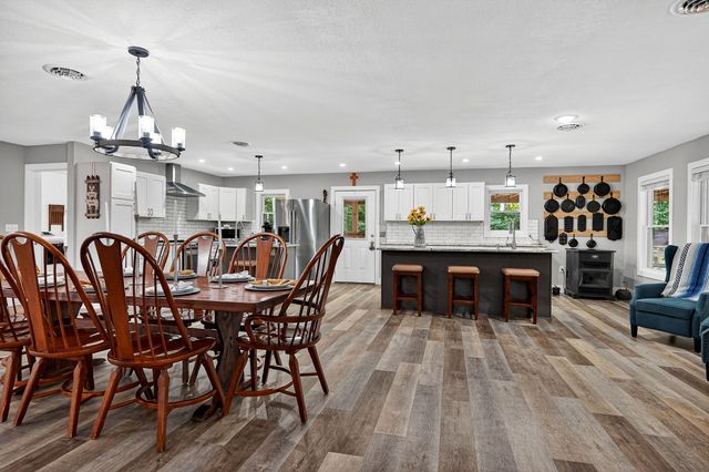 211 Arizona Ln, Walling, TN 38587