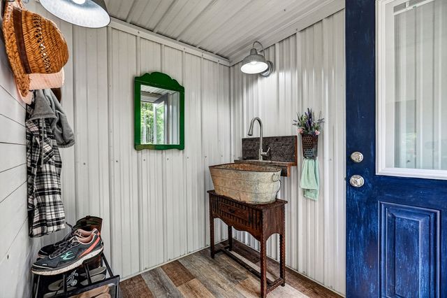 211 Arizona Ln, Walling, TN 38587
