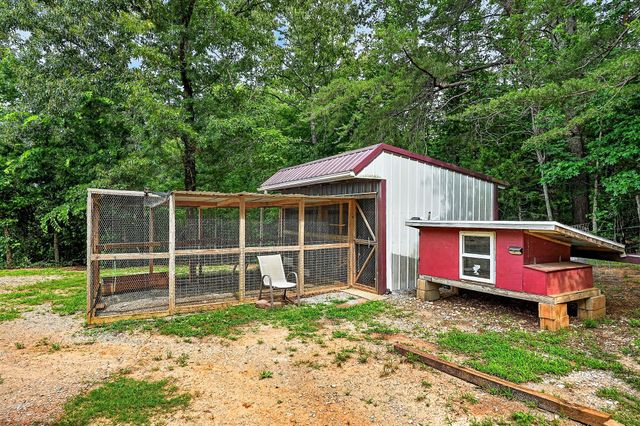 211 Arizona Ln, Walling, TN 38587
