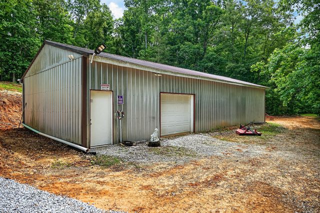 211 Arizona Ln, Walling, TN 38587