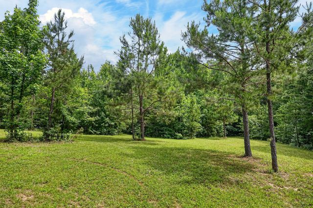 211 Arizona Ln, Walling, TN 38587