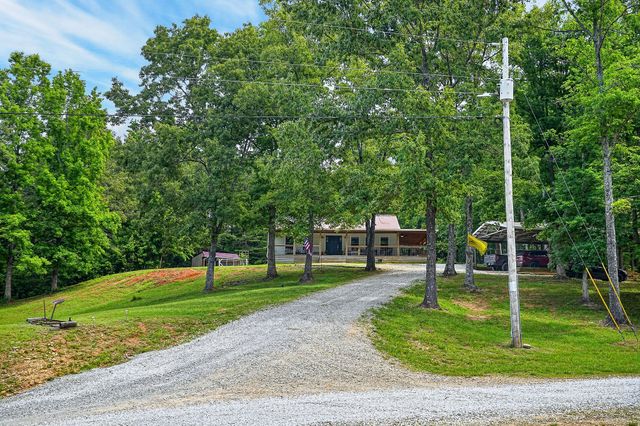 211 Arizona Ln, Walling, TN 38587