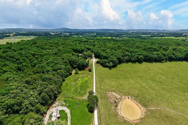 211 Arizona Ln, Walling, TN 38587