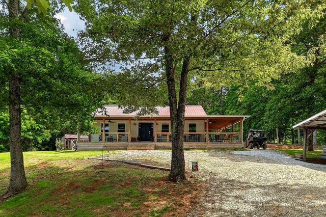 211 Arizona Ln, Walling, TN 38587