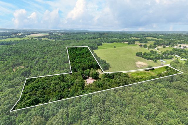 211 Arizona Ln, Walling, TN 38587