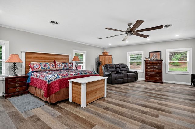 211 Arizona Ln, Walling, TN 38587