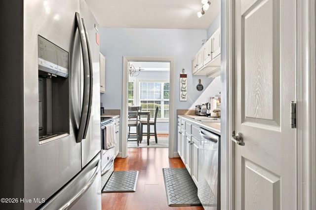 1909 Covengton Way 102, Greenville, NC 27858