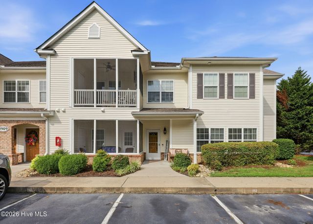 1909 Covengton Way 102, Greenville, NC 27858