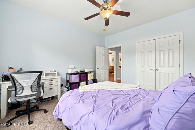 1909 Covengton Way 102, Greenville, NC 27858