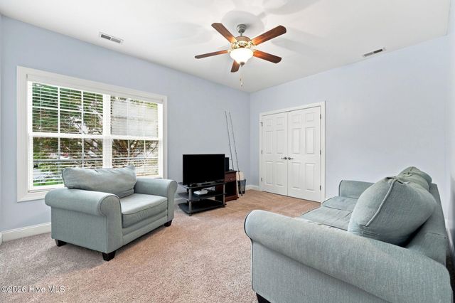 1909 Covengton Way 102, Greenville, NC 27858