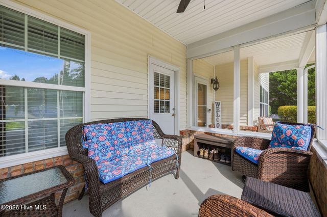 1909 Covengton Way 102, Greenville, NC 27858