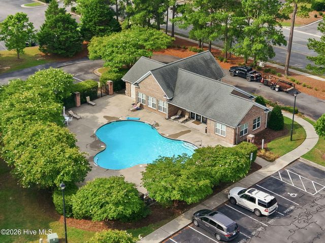 1909 Covengton Way 102, Greenville, NC 27858