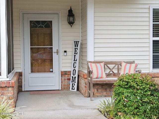 1909 Covengton Way 102, Greenville, NC 27858