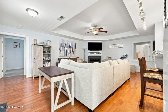 1909 Covengton Way 102, Greenville, NC 27858
