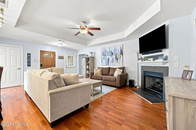 1909 Covengton Way 102, Greenville, NC 27858