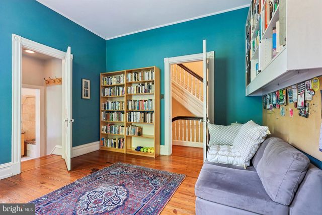 202 W CHESTNUT HILL AVE, Philadelphia, PA 19118