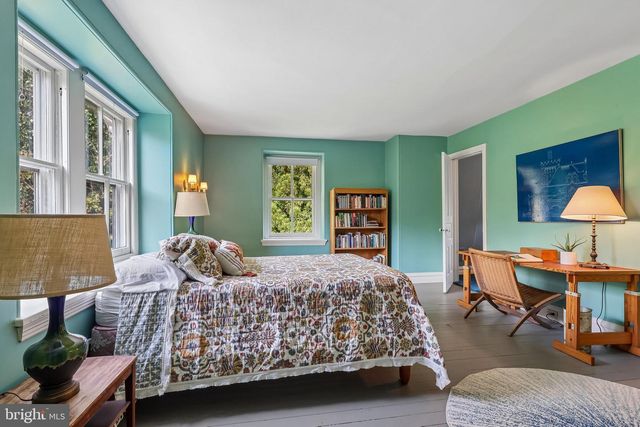 202 W CHESTNUT HILL AVE, Philadelphia, PA 19118