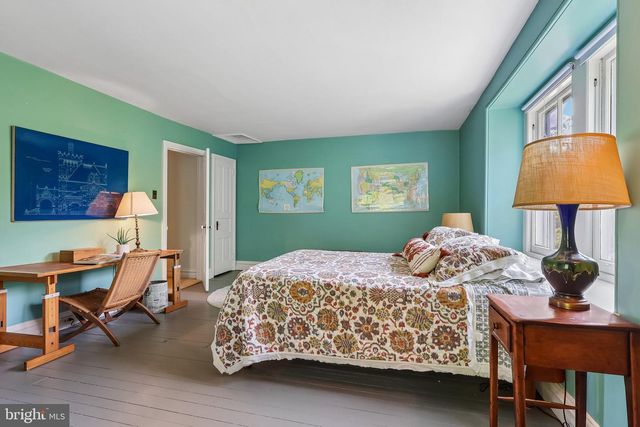 202 W CHESTNUT HILL AVE, Philadelphia, PA 19118