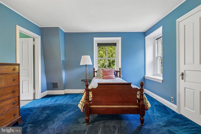 202 W CHESTNUT HILL AVE, Philadelphia, PA 19118