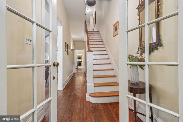 202 W CHESTNUT HILL AVE, Philadelphia, PA 19118